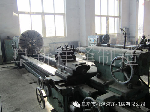 普車CW6163C 最大工件長(zhǎng)度3米、最大工件回轉(zhuǎn)直徑630mm